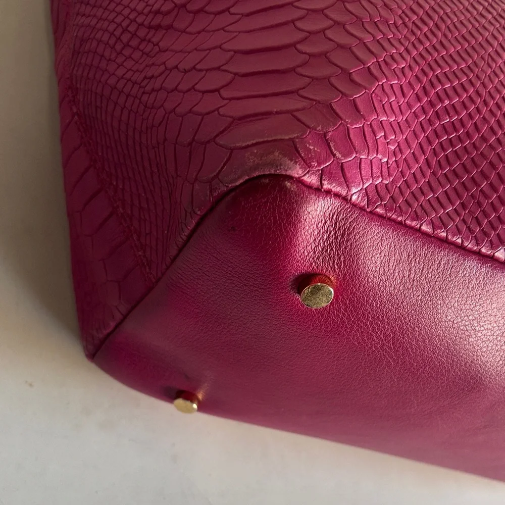 GiGi New York Fuchsia Textured Tote
